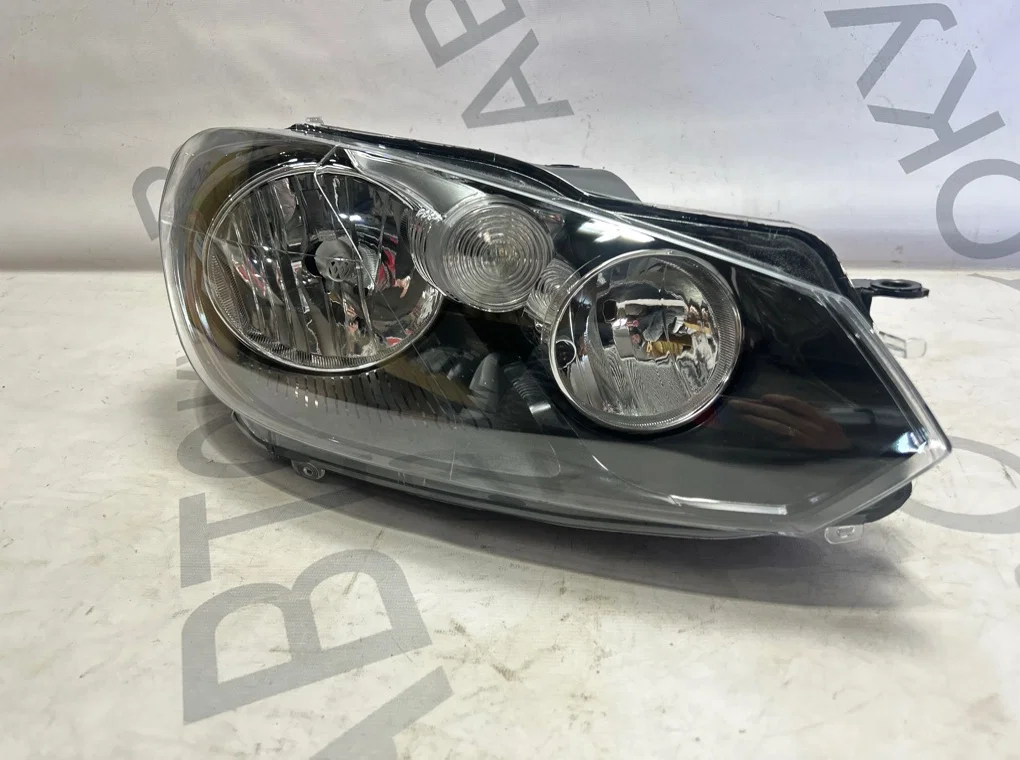 Фара правая Volkswagen Golf 6 2009-2013 - изображение 1