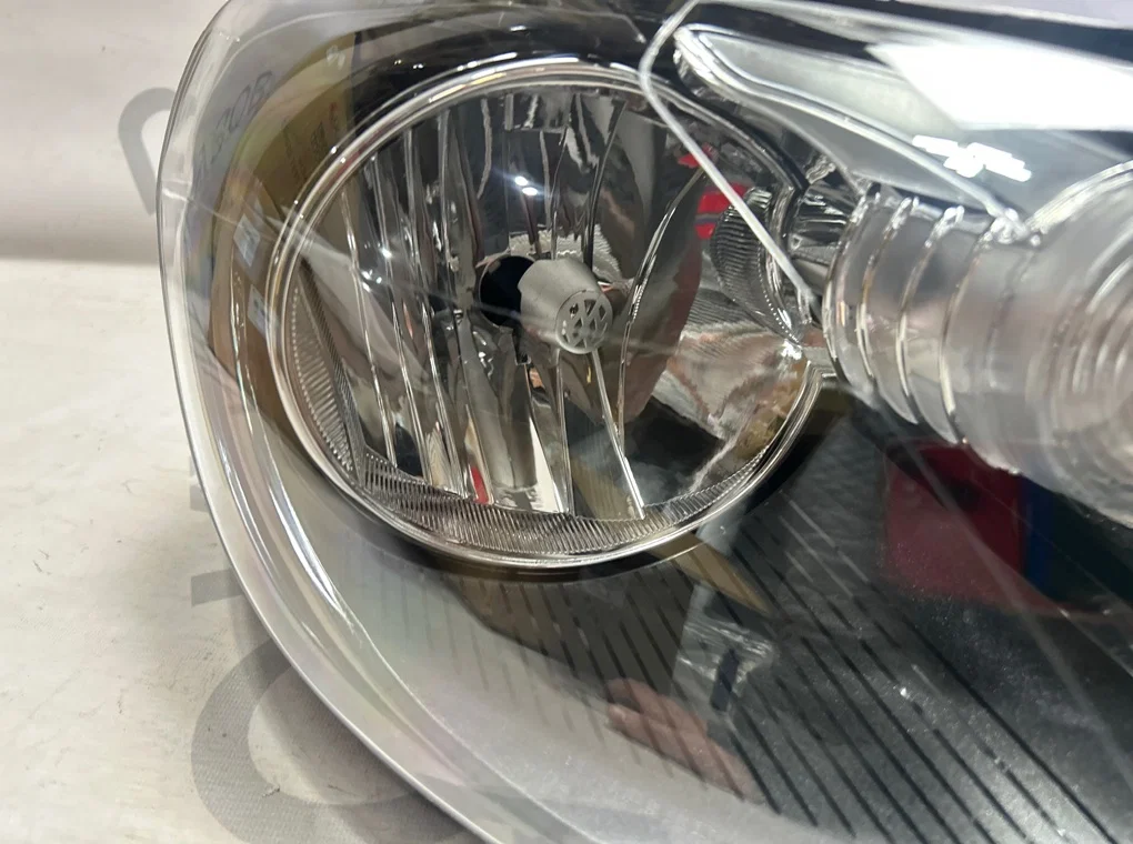 Фара правая Volkswagen Golf 6 2009-2013 - миниатюра 5