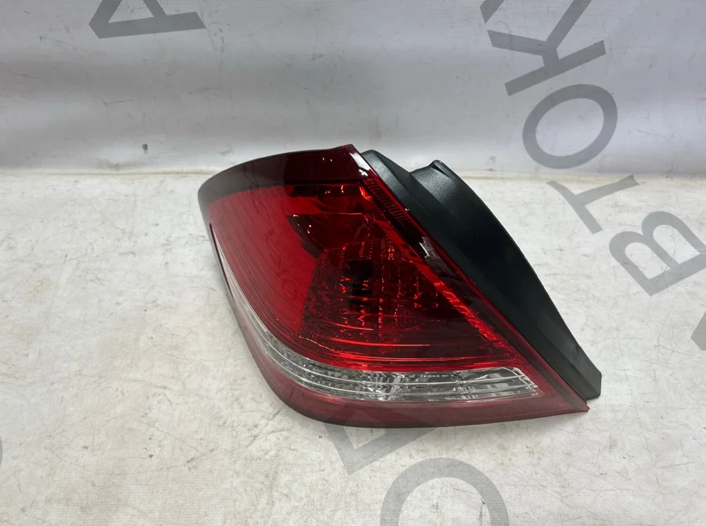 Фонарь задний левый Nissan Tiida C11 2007-2014 - миниатюра 2