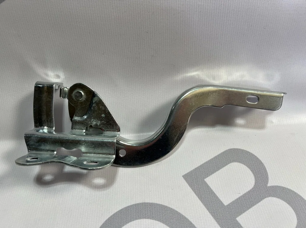 Петля капота правая Toyota Corolla 150 2006-2013