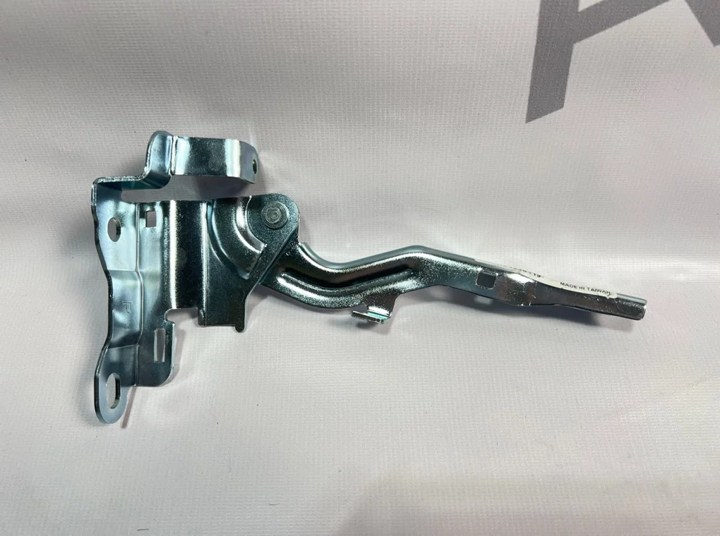 Петля капота правая Hyundai Elantra 4 HD 2006-2012