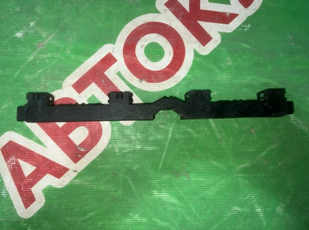 Крышка Ford Focus 2 2005-2008 - миниатюра 2