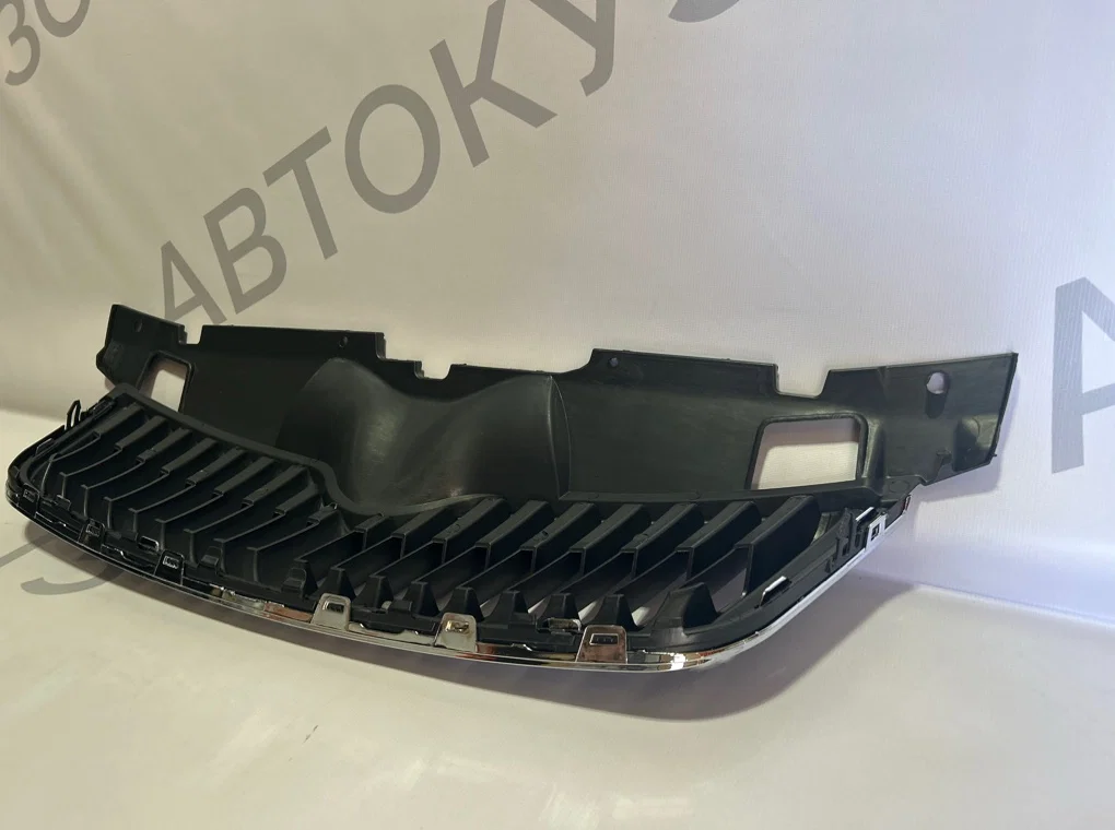 Решетка радиатора Skoda Fabia 2 2010-2015 - миниатюра 7