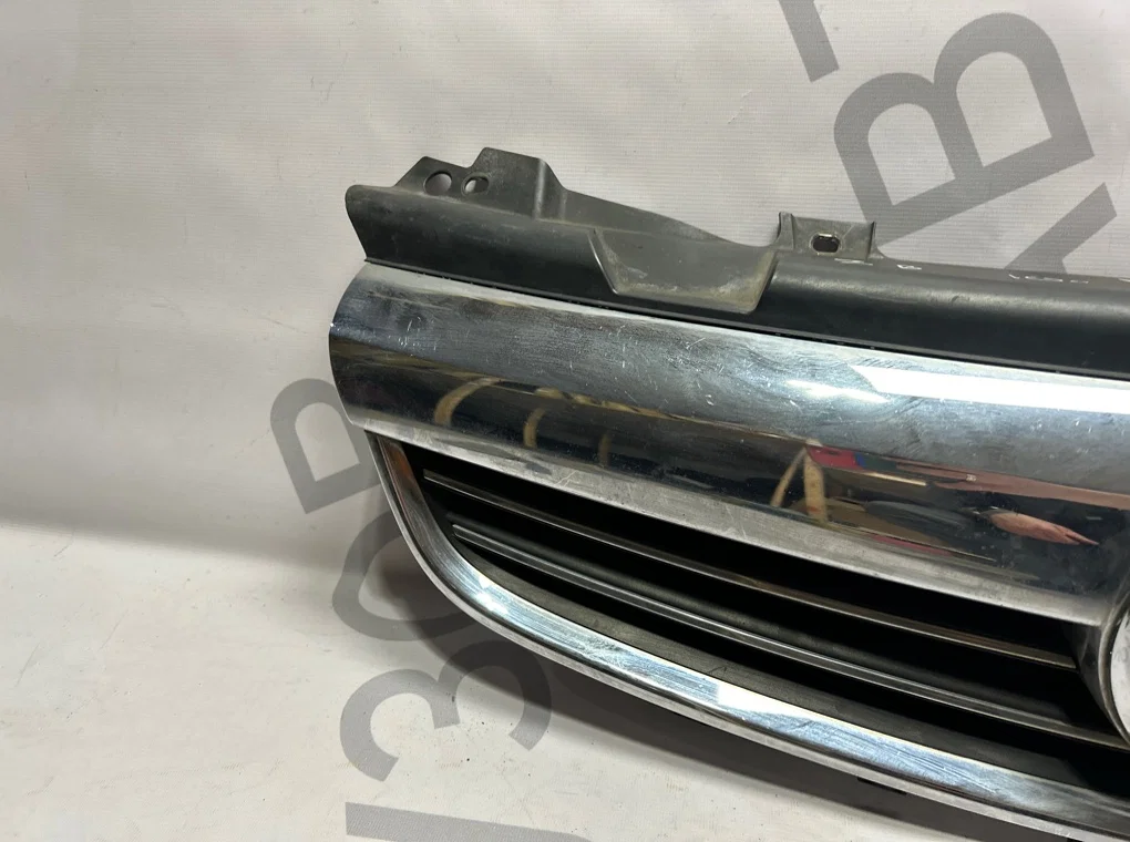 Решетка радиатора Opel Zafira B 2005-2015 - миниатюра 4