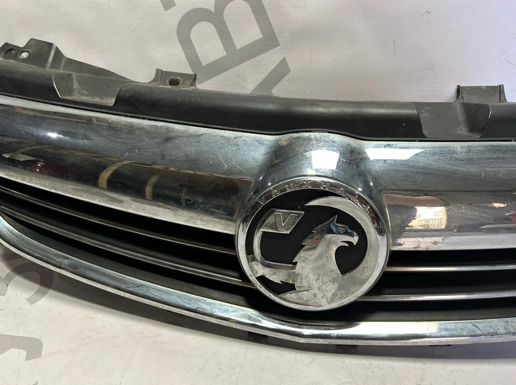 Решетка радиатора Opel Zafira B 2005-2015 - миниатюра 5