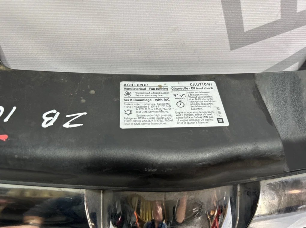 Решетка радиатора Opel Zafira B 2005-2012 - миниатюра 2