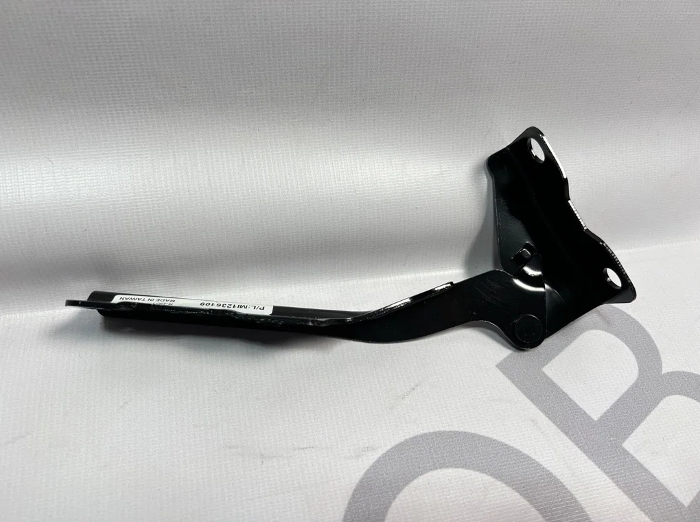 Петля капота левая Mitsubishi Lancer 9 2003-2010 - миниатюра 6