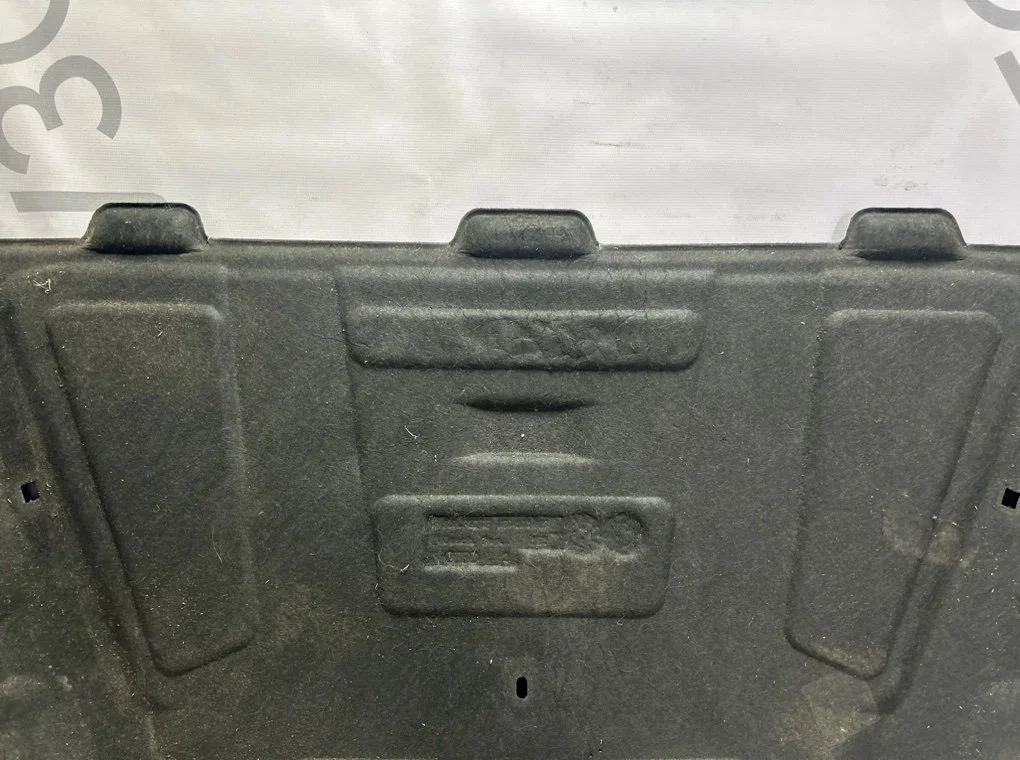 Шумоизоляция капота Audi A4 B8 2007-2015 - миниатюра 4
