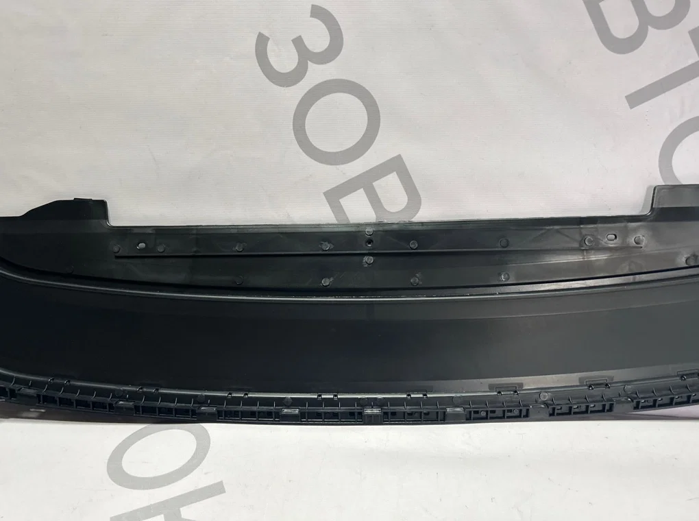 Юбка переднего бампера Volkswagen Golf 7 2012-2017 - миниатюра 7