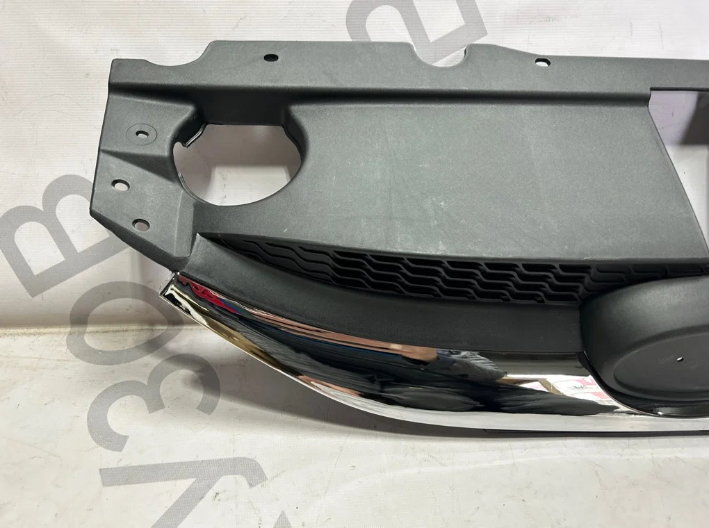 Решетка радиатора Hyundai IX35 3 2010-2015 - миниатюра 3