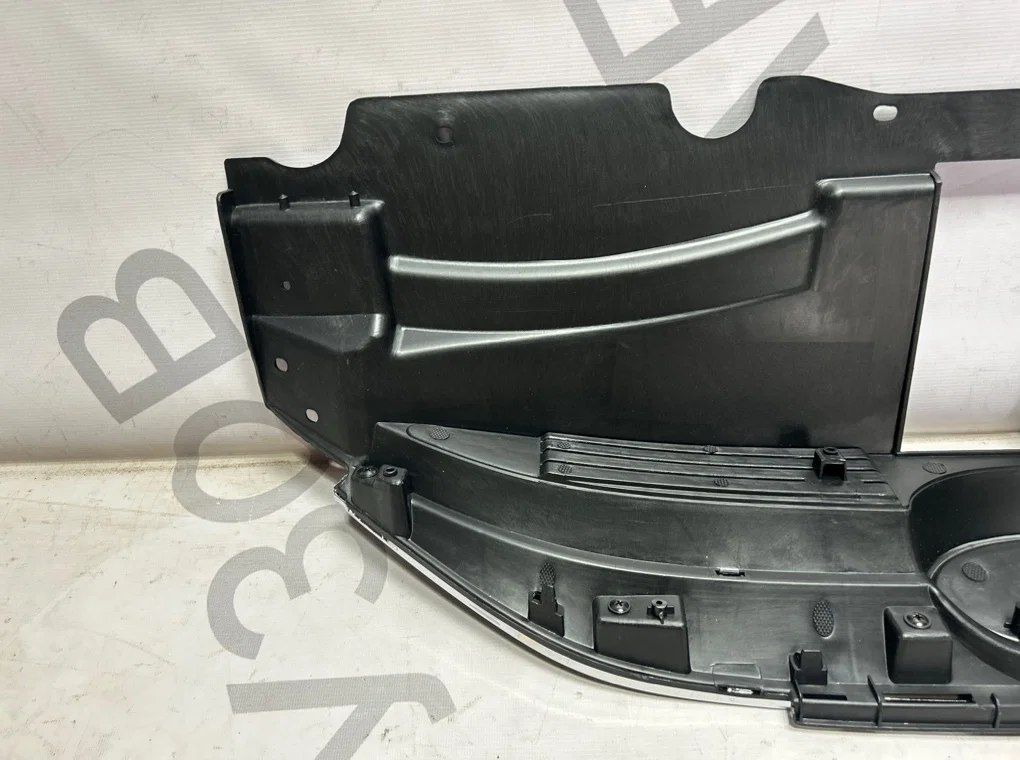 Решетка радиатора Hyundai IX35 3 2010-2015 - миниатюра 7