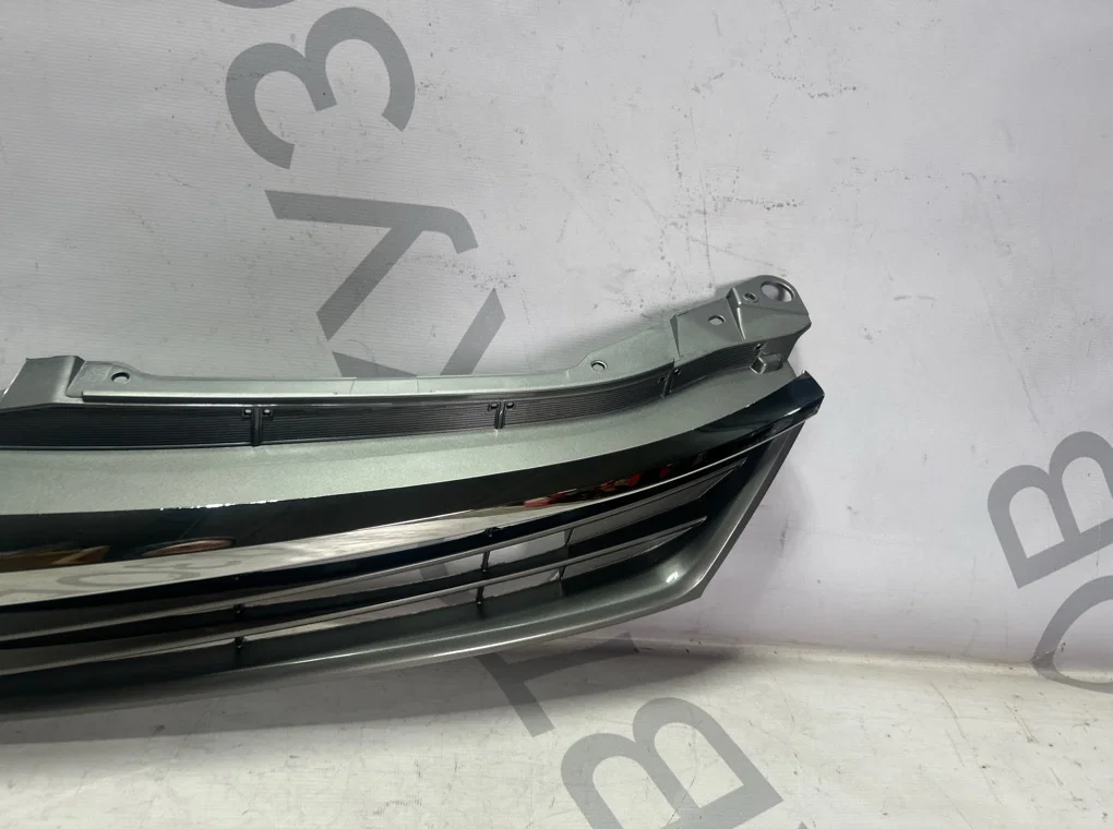 Решетка радиатора Toyota Camry V50/V55 2014-2017 - миниатюра 5