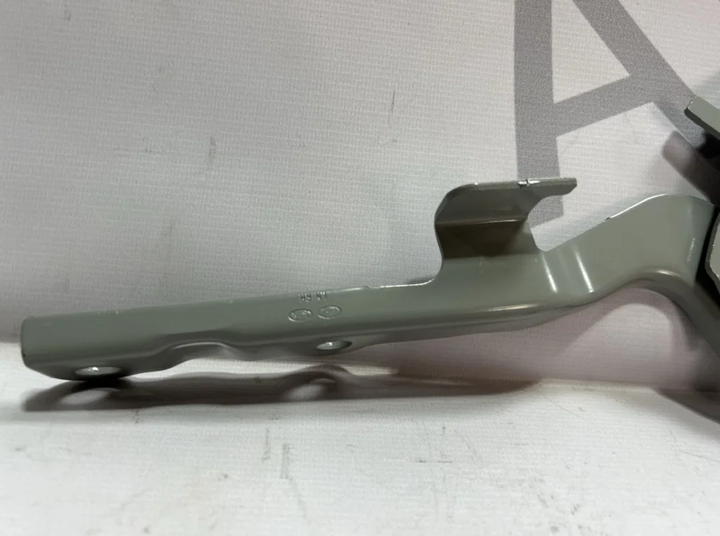 Петля капота правая Hyundai IX35 1 2010-2015 - миниатюра 4