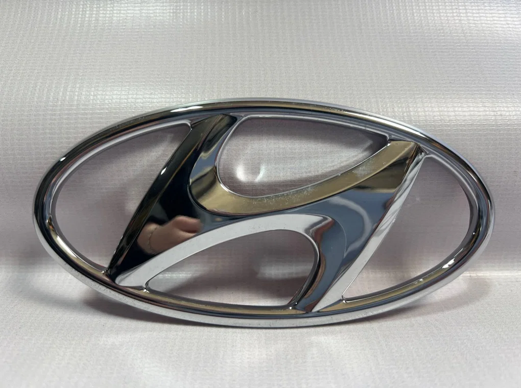 Эмблема на крышку багажника Hyundai Solaris 1 - миниатюра 3
