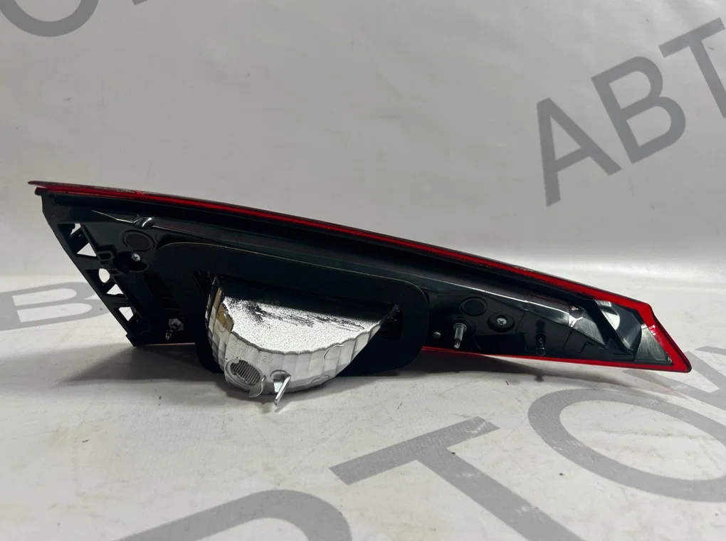 Фонарь задний правый внутренний Mazda 3 3 BM/BN - миниатюра 5