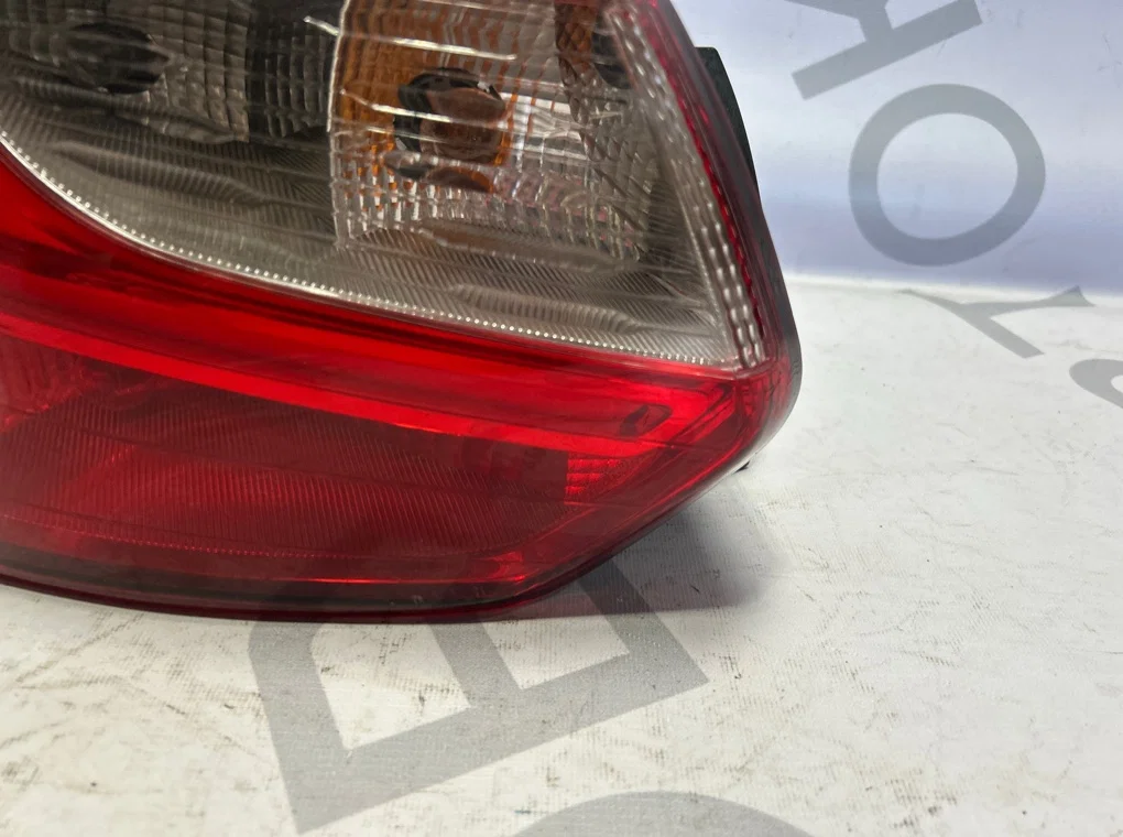 Фонарь задний левый Ford Focus 3 2011-2019 - миниатюра 2