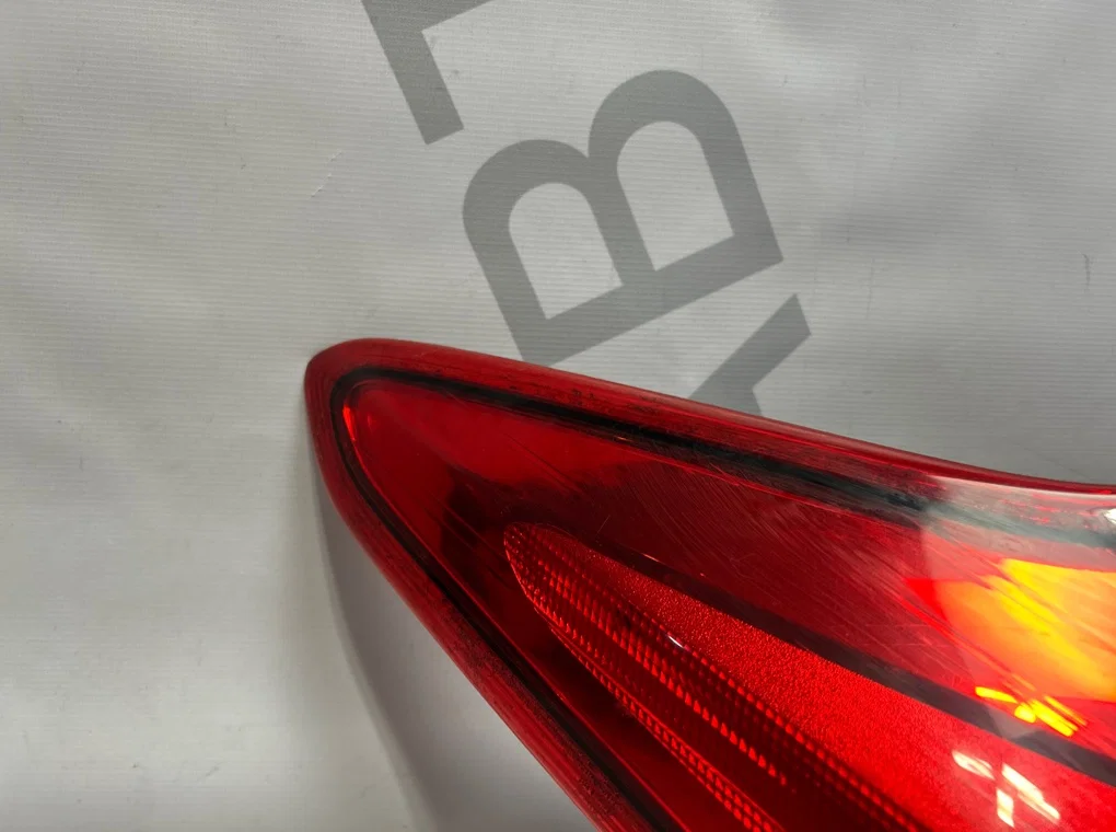 Фонарь задний левый Ford Focus 3 2011-2019 - миниатюра 7