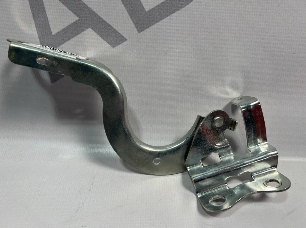 Петля капота левая Toyota Corolla 150 2006-2013