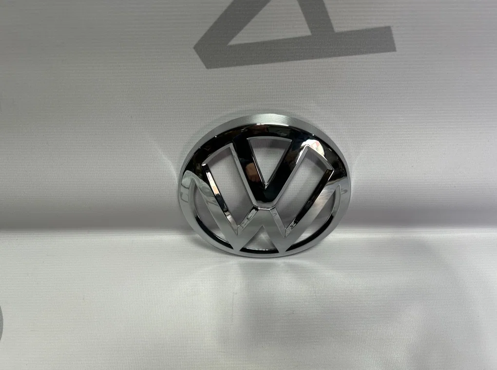 Эмблема Volkswagen Golf 7 - миниатюра 2