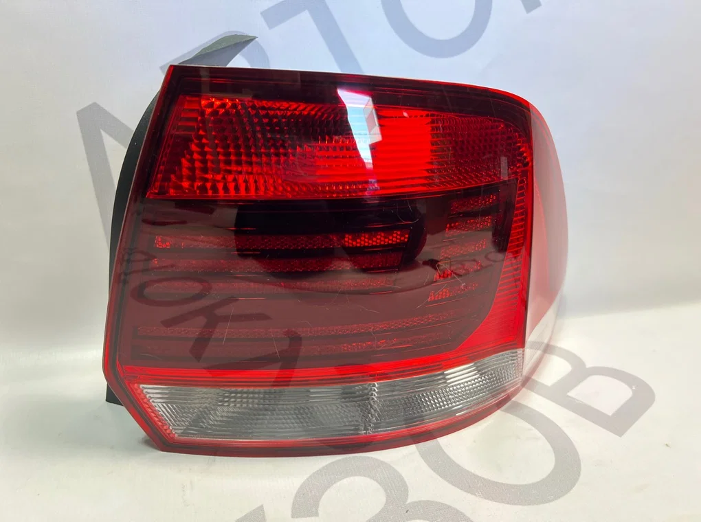 Фонарь задний правый Volkswagen Polo 5 2015-2020 - миниатюра 2