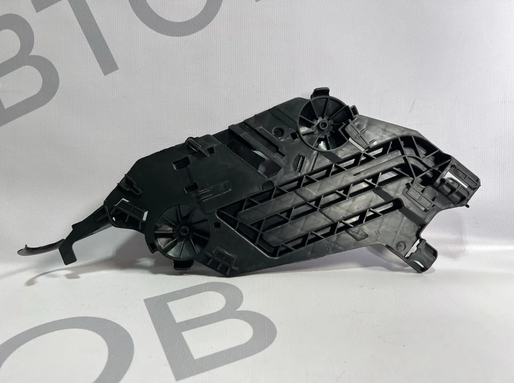 Кронштейн фары правый Skoda Octavia A5 2008-2013 - миниатюра 8