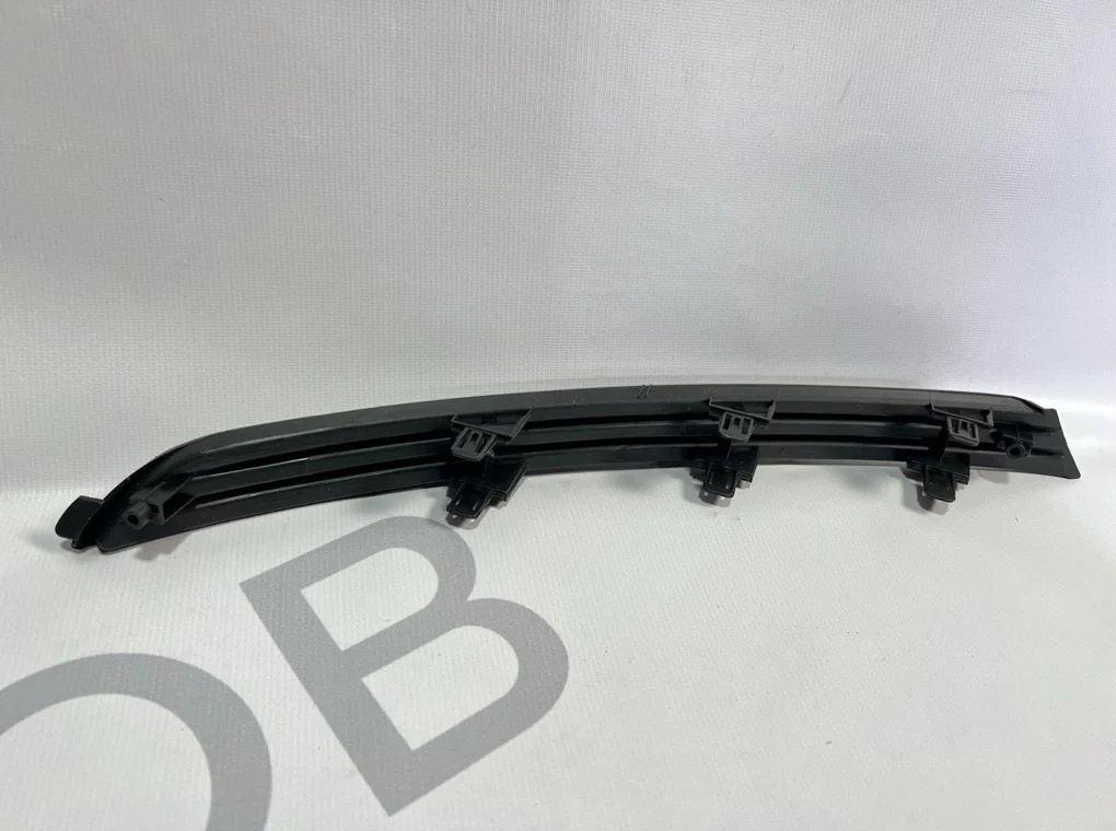 Заглушка бампера переднего правая Mazda CX-5 KF - миниатюра 3