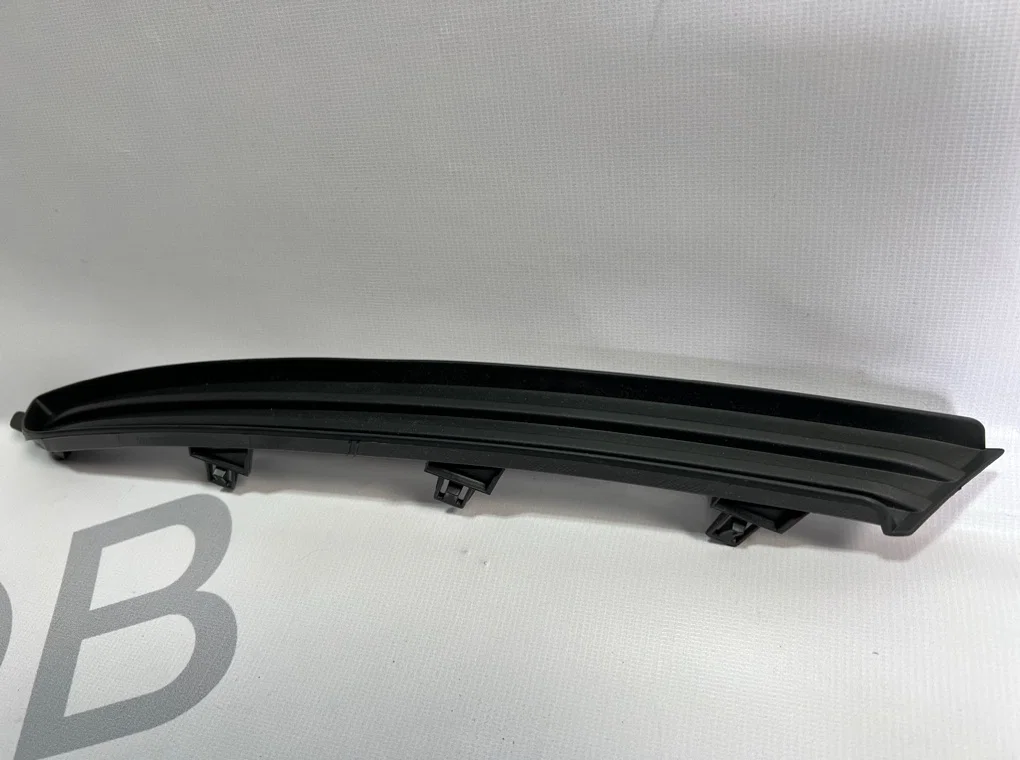 Заглушка бампера переднего правая Mazda CX-5 KF - миниатюра 7
