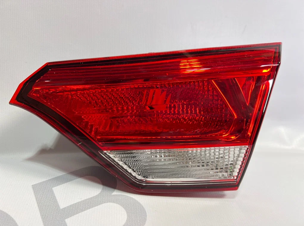 Фонарь задний правый внутренний KIA Rio 4 - изображение 1