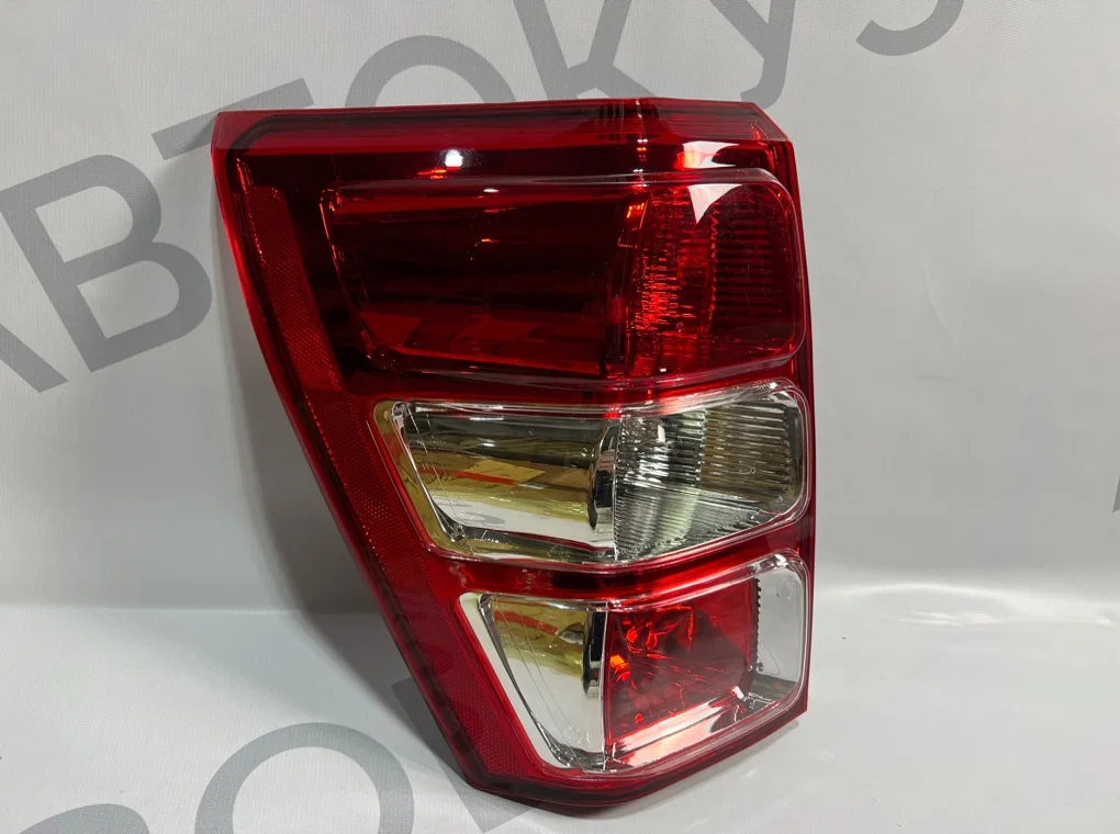 Фонарь задний левый Suzuki Grand Vitara 2 - миниатюра 3