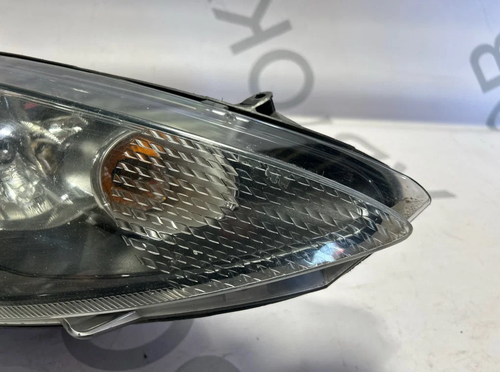 Фара правая Ford Fiesta 6 2012-2019 - миниатюра 2