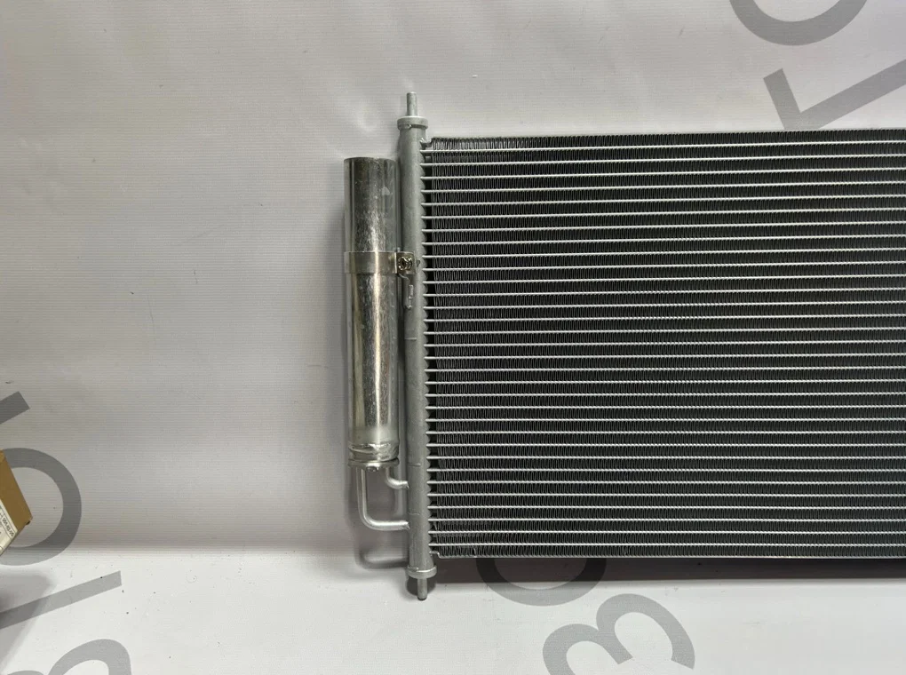 Радиатор кондиционера Nissan Teana J31 2003-2008 - миниатюра 3