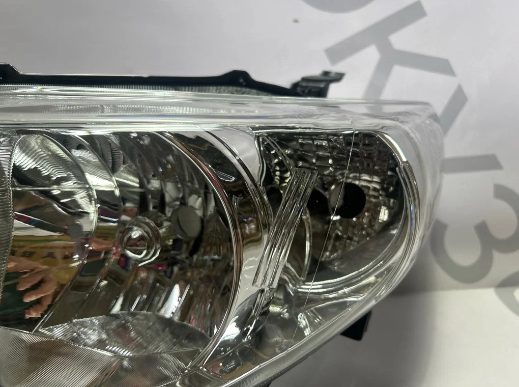 Фара левая Toyota Corolla E150 2009-2013 - миниатюра 5