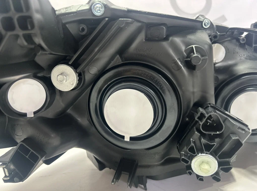 Фара левая Toyota Corolla E150 2009-2013 - миниатюра 9