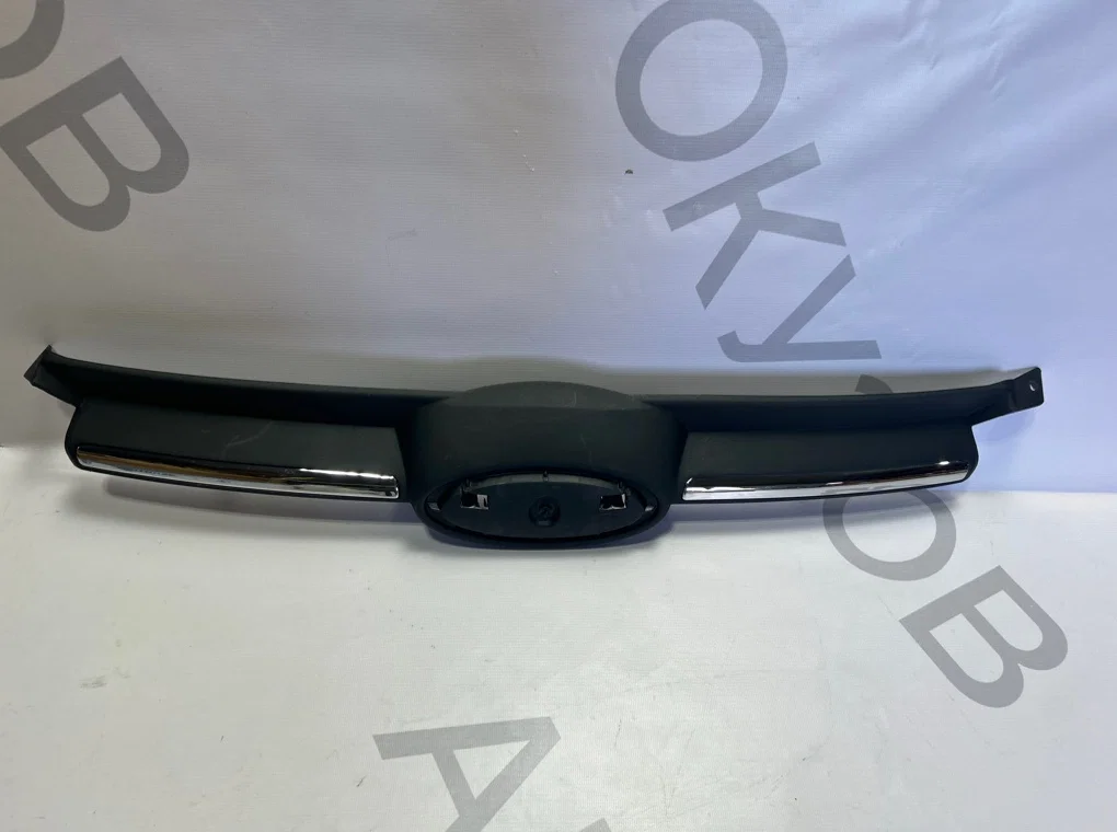 Решетка радиатора Ford Focus 3 2011-2015 - миниатюра 2