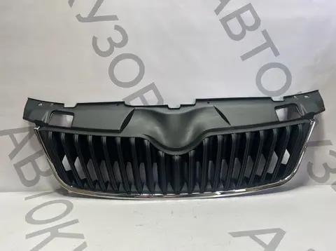 Решетка радиатора Skoda Octavia A7 2013-2016