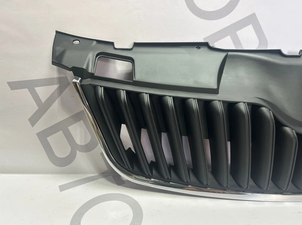 Решетка радиатора Skoda Octavia A7 2013-2016 - миниатюра 3
