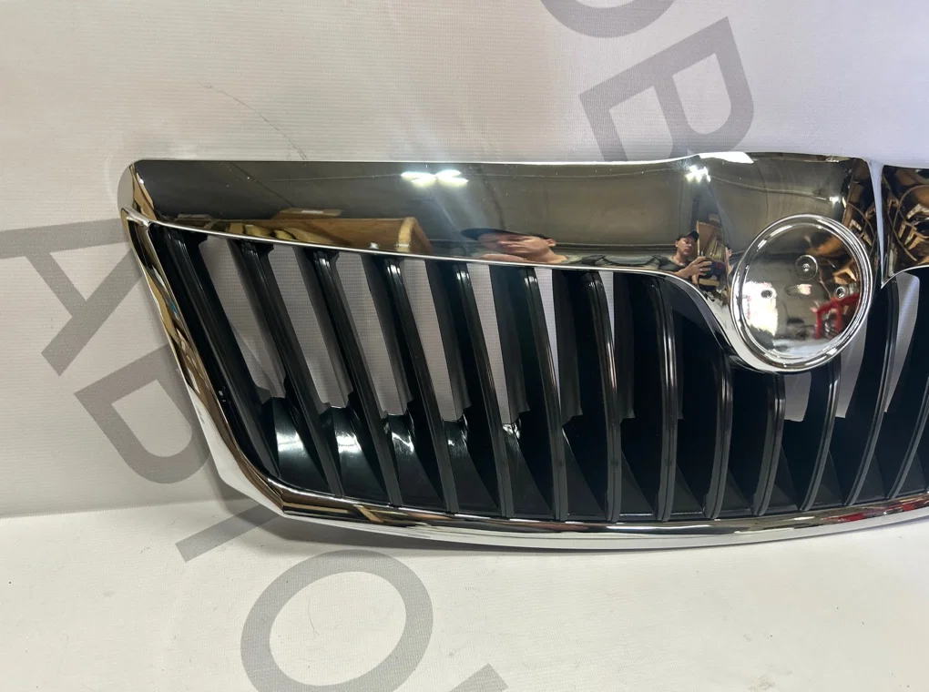 Решетка радиатора Skoda Octavia A5 2008-2013 - миниатюра 3