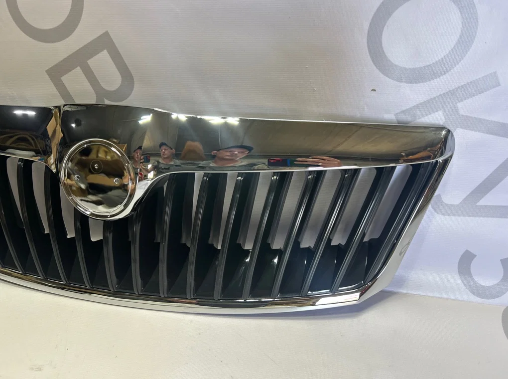 Решетка радиатора Skoda Octavia A5 2008-2013 - миниатюра 4