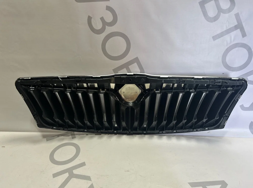 Решетка радиатора Skoda Octavia A5 2008-2013 - миниатюра 6