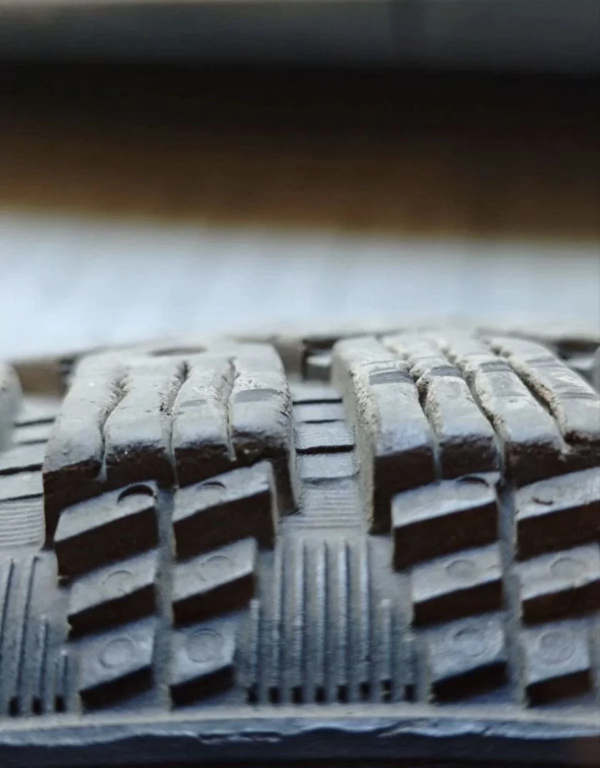 Continental ContiIceContact 225/60 R18 104T - миниатюра 3