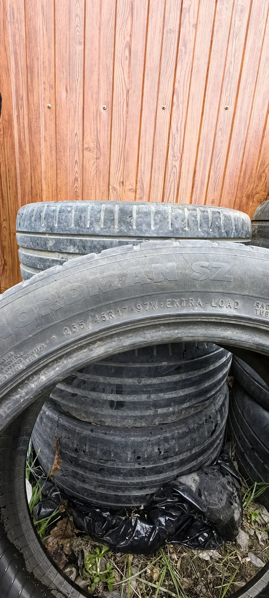 шины NOKIAN TYRES 235 45 17 - миниатюра 2
