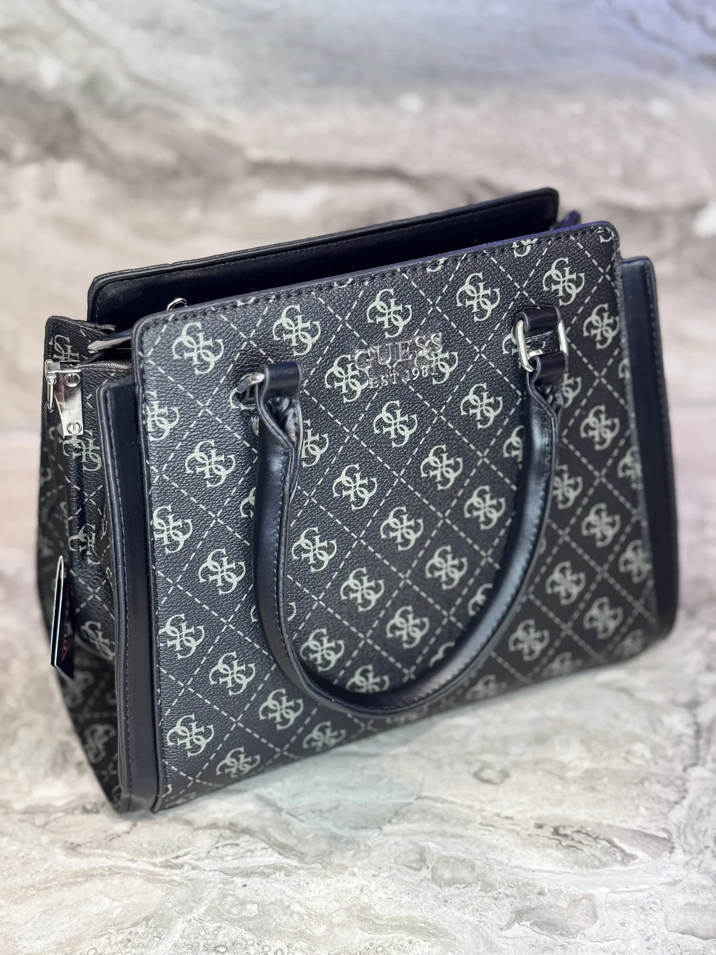 Женская сумка Guess - изображение 1