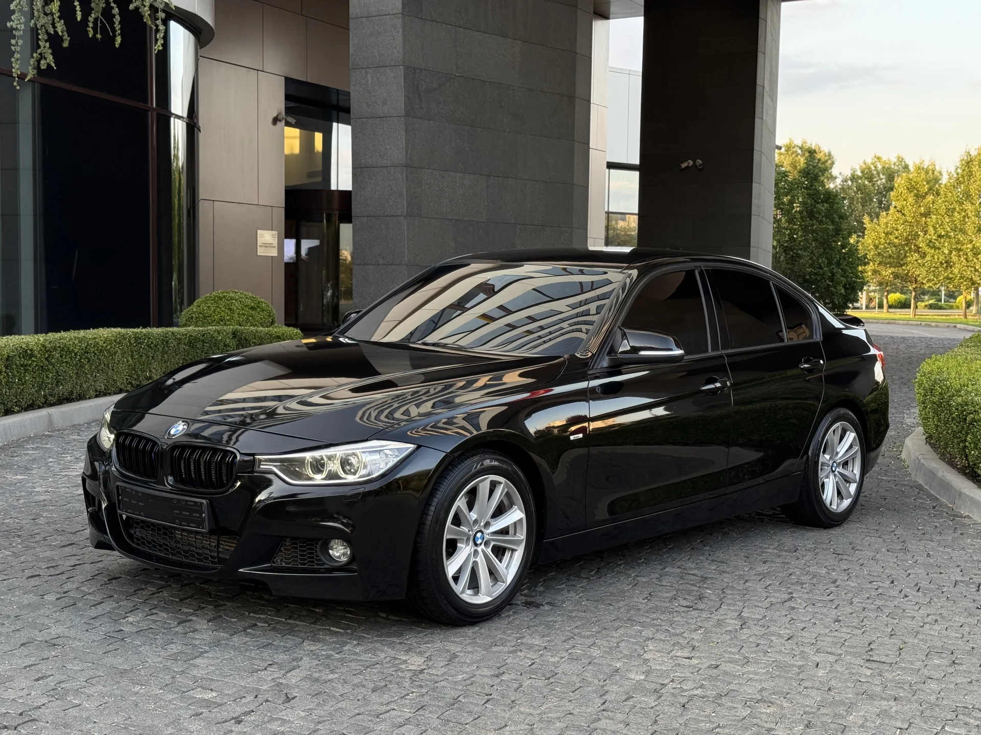 BMW F30 320d 2012г - миниатюра 2