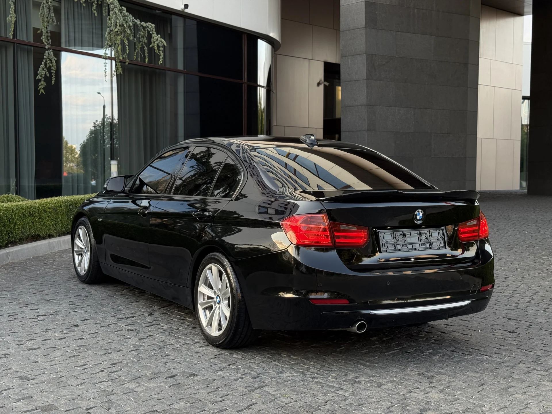 BMW F30 320d 2012г - миниатюра 3
