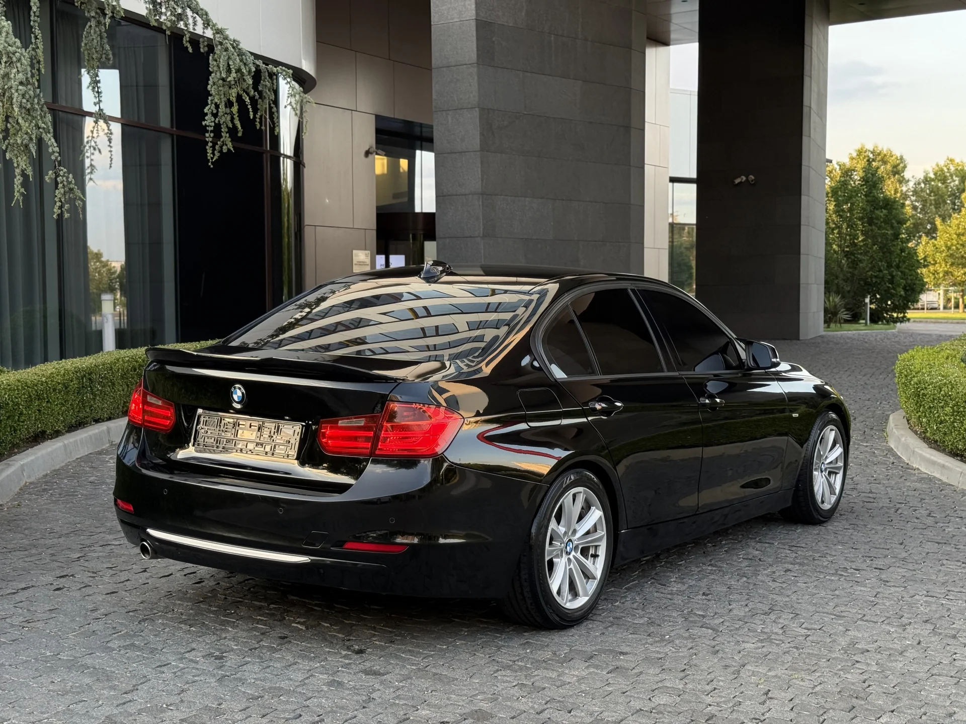 BMW F30 320d 2012г - миниатюра 5