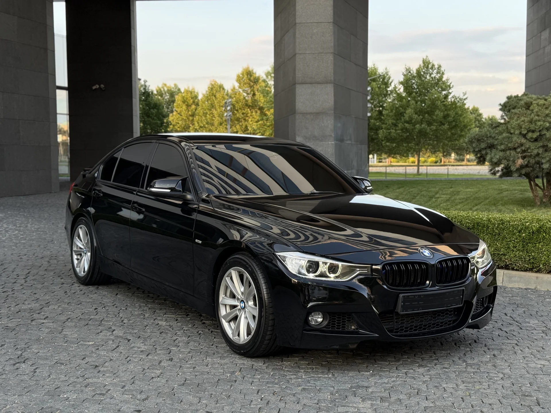 BMW F30 320d 2012г - миниатюра 11