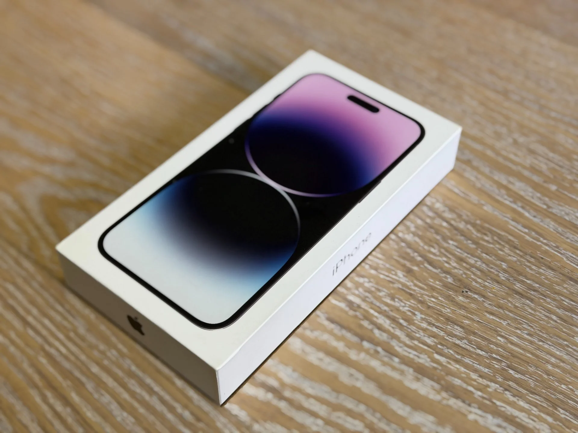Коллекция коробок Apple: MacBook Pro, iPhone, AirPods, Watch - миниатюра 5