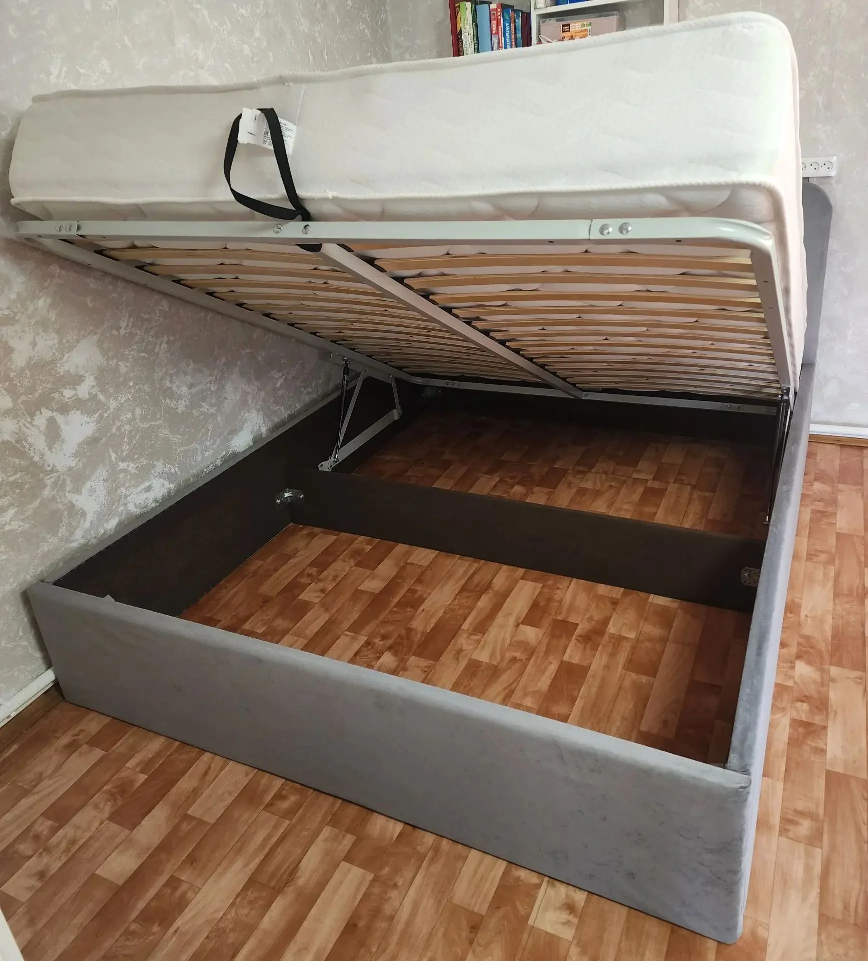 Кровати с мягким изголоаьем на заказ - миниатюра 8