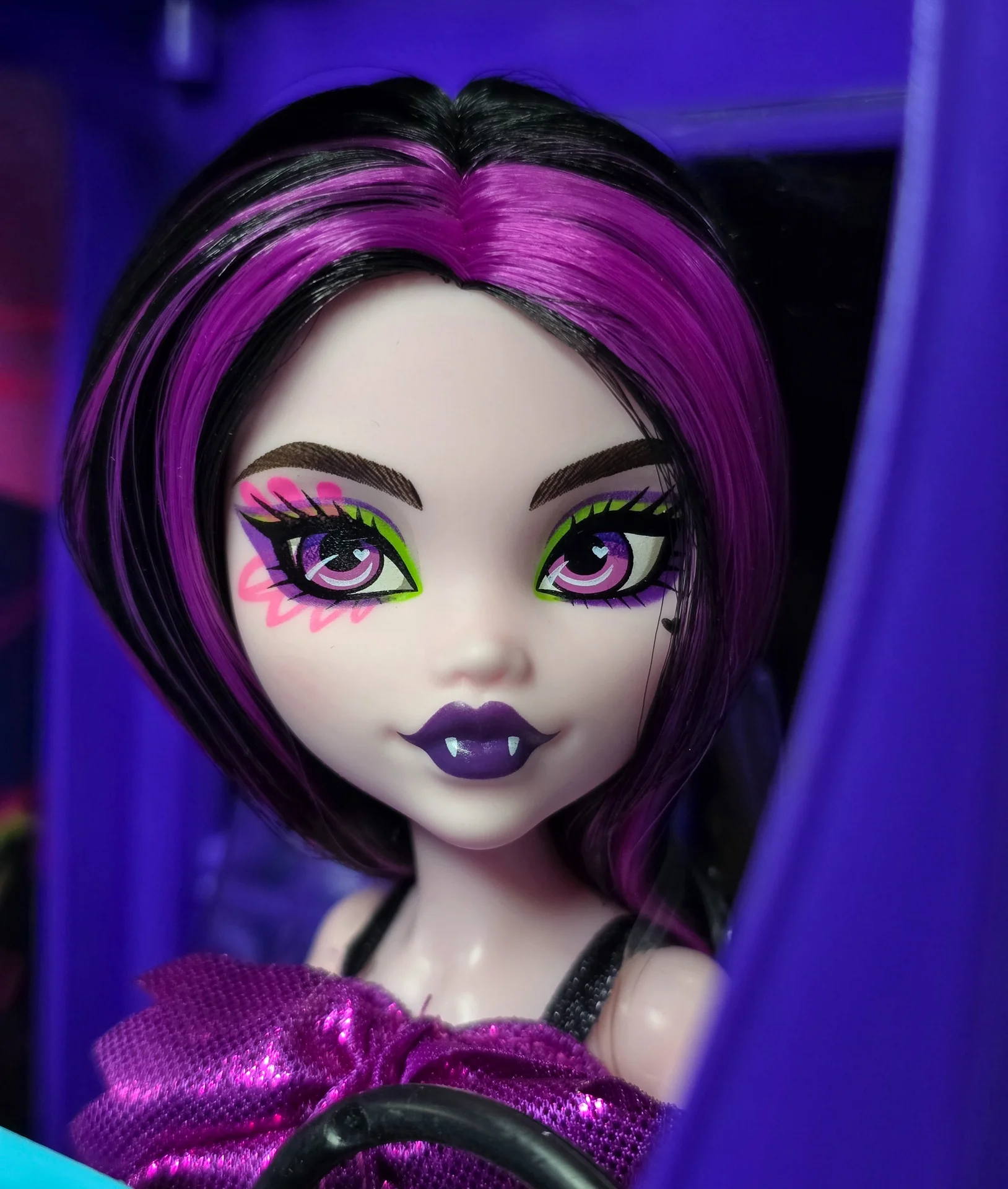 Draculaura G3 Fangtastic Rockin' Food Truck - миниатюра 2