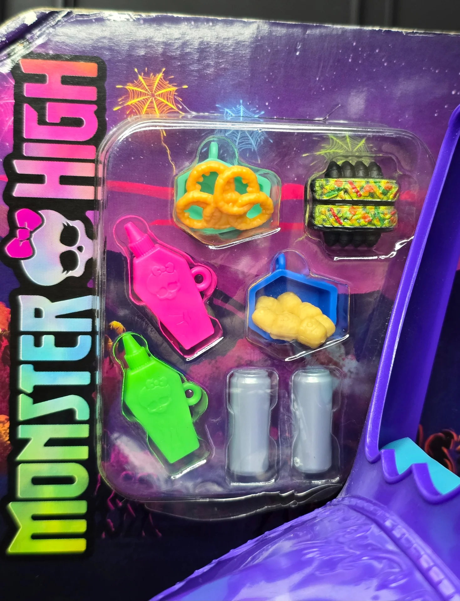 Draculaura G3 Fangtastic Rockin' Food Truck - миниатюра 4